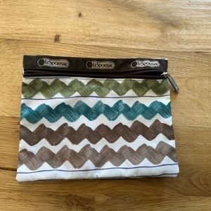 LeSportsac Zipper cosmetics bag